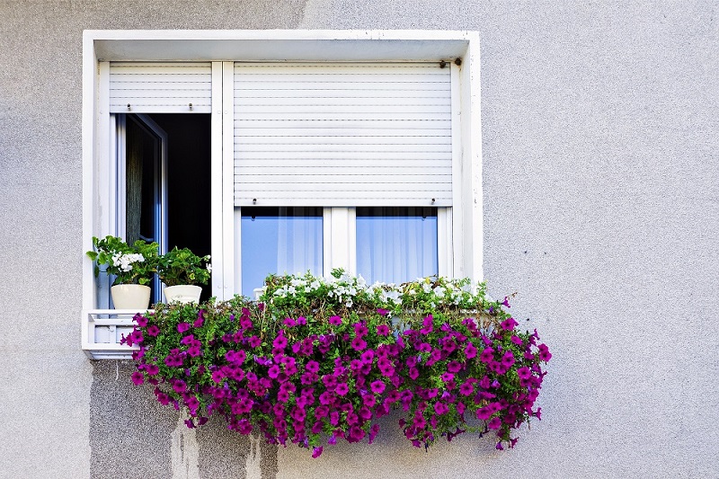 Roller shutter